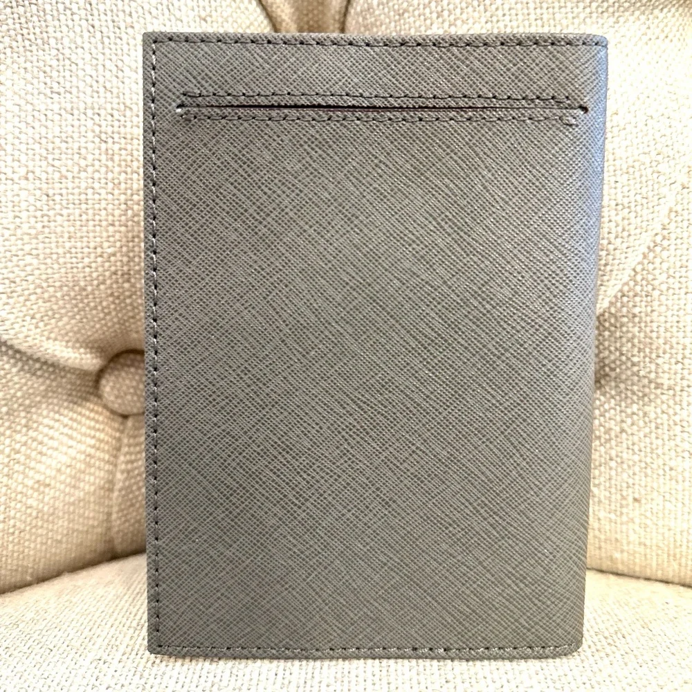 NEW Kate Spade Mikas Pond Slim Passport Holder Case WLRU1811 Leather Cliff Grey